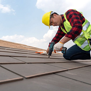Find-top-roofing-contractors-in-Quebec-for-a-roof-renovation-1024x684